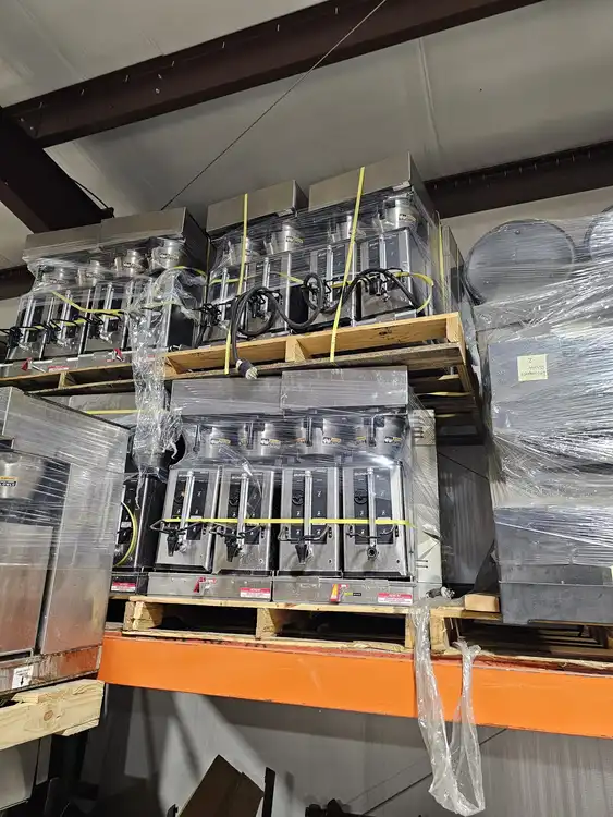 Used Bunn Wholesale lot of 4 Used Bunn 33500 Commercial Dual Soft Heat Coffee Brewers 220V JS Coffee Equipment Illinois US | Falcon Restaurant Supply #1375767