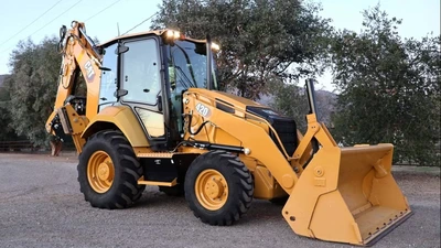 USED 2024 Caterpillar 420