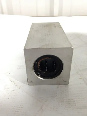 5″ X 2-1/2″ X 2-1/2″ Aluminium Linear Bearing Block w/ 1″ Dia. Shaft Bore