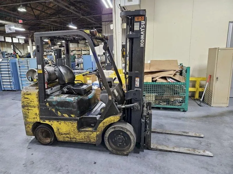 5,000 LBS KOMATSU MODEL FG30-SHT-12 LP GAS FORKLIFT: YOBRO #25379