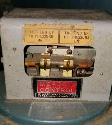 USED 1982 GRIEVE HB-500