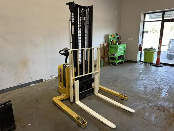 Used 2017 YALE MSW025LF Pallet Jacks | Zoom Lifts & Equipment #1182262