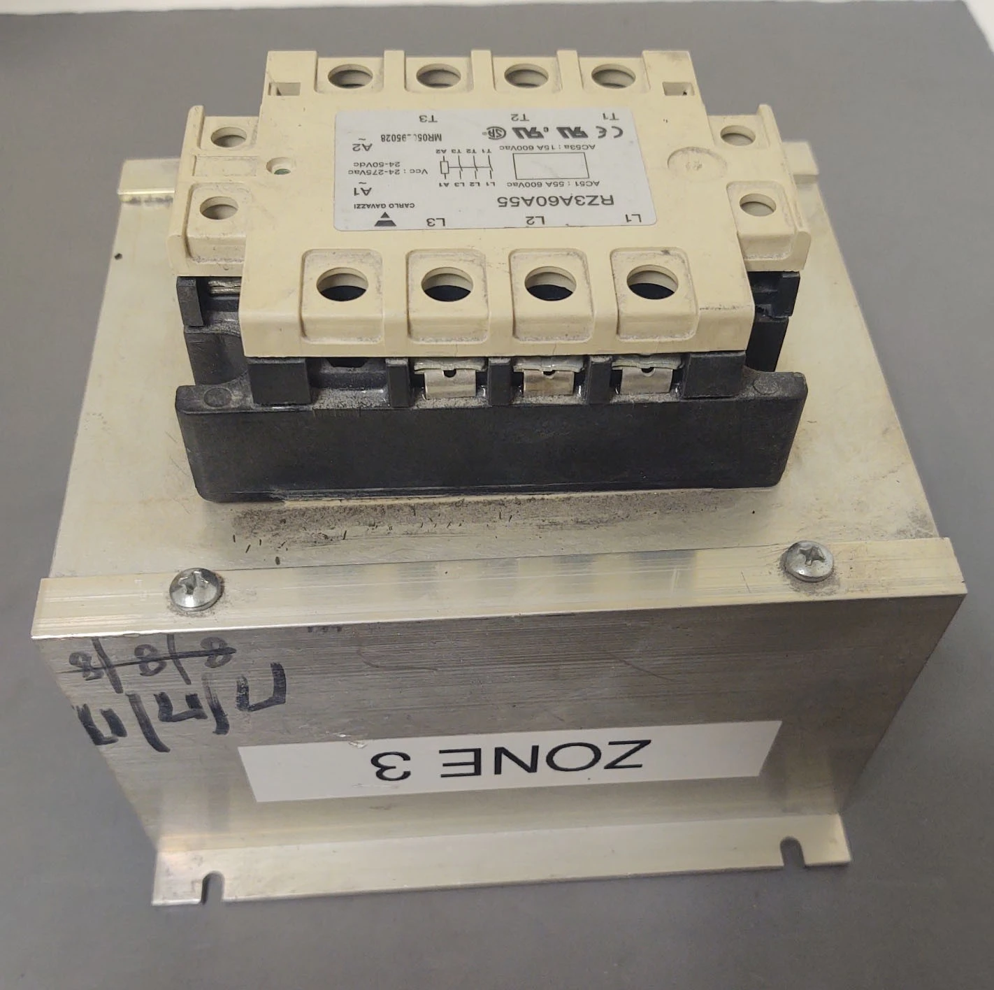 USED Carlo Gavazzi RZ3A60A55