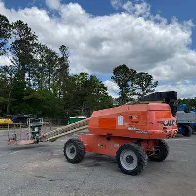 USED 2015 JLG 600S