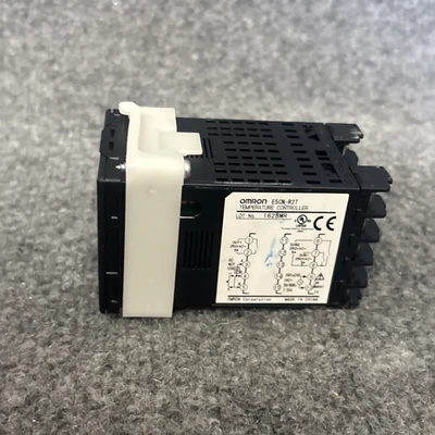 Used Omron E5CN-R2T Temperature Controls California US | Davliegogo LLC #1707148