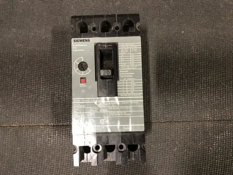 Used SIEMENS ED63A030 Switchgears British Columbia CA | Lenmark #244298