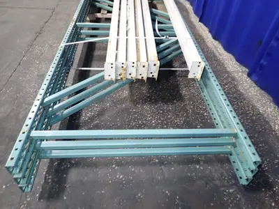 48" X 240" Pallet Racking Lot - Teardrop