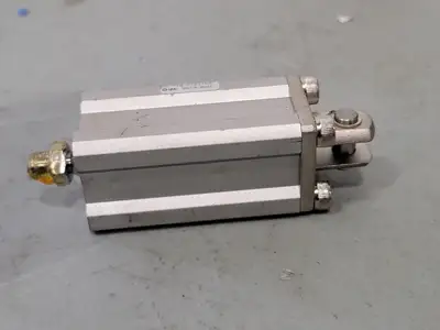 USED SMC CQ2D20-50DM