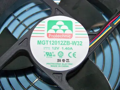 (4) Cooling Fans; (2 of 4) are San Ace 120, (2 of 4) are Protechnic
