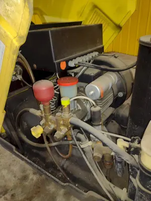 USED KARCHER HDS650