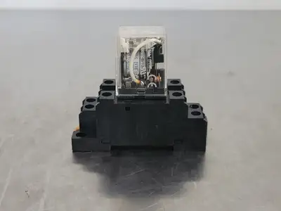 USED OMRON LY2N