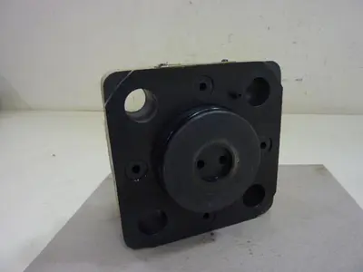 USED VICKERS CVCS40D1S210