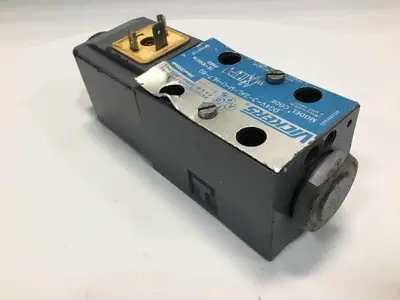 USED VICKERS DG4V-3-2AL-M-U-HL7-60