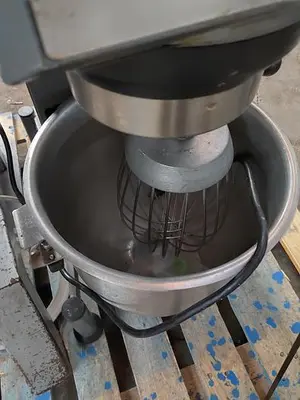 Welbuilt 20 quart Commercial mixer