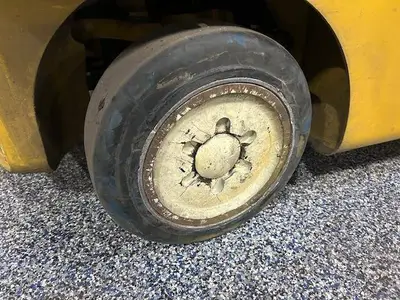 Used 2019 YALE GLC050VX Misc Forklifts Illinois US | Somerset Equipment Sales #1542997