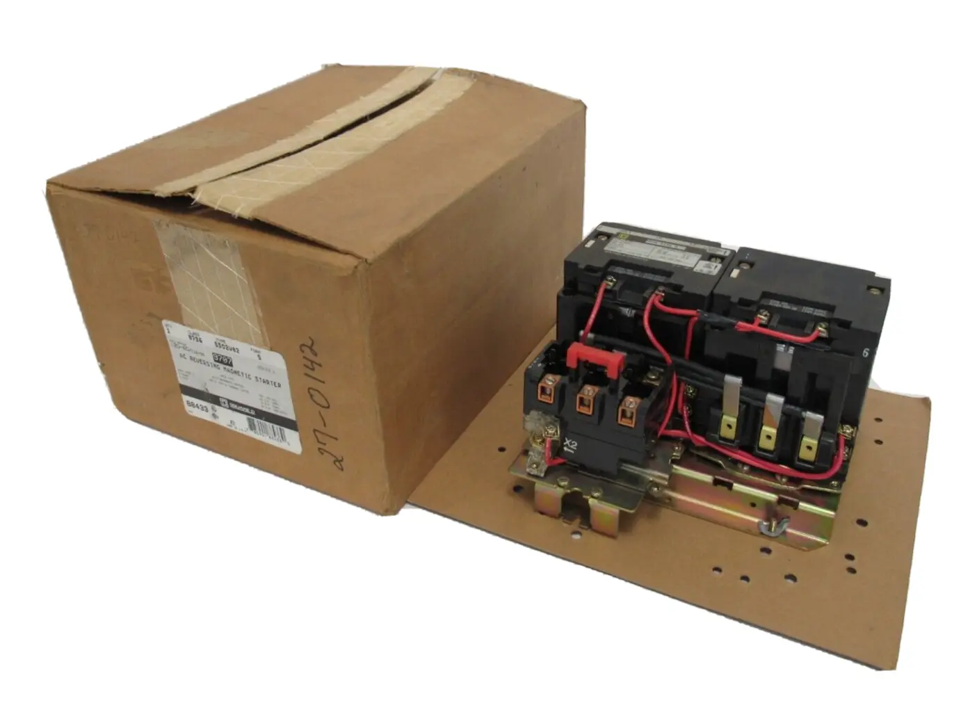 NEW SQUARE D 8736-SD02V02-S REVERSING STARTER 120V COIL SIZE 2 8736SD02V02S