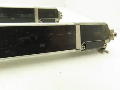 Keyence SL-C36H-R SL-C36H-T Light Curtain Transmitter & Receiver Set 700mm 24VDC