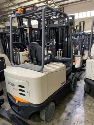 USED 2011 CROWN USA  EQUIPMENT SC5240-40TT190;  FC4520-55TT188;  RR5795S-45TT400