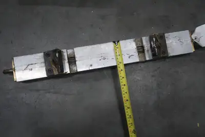 2' Track Holder
