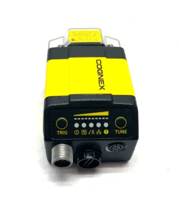 USED COGNEX DATAMAN FIXED MOUNT BARCODE READER 825-0400-1R W/ 820-0290-1R