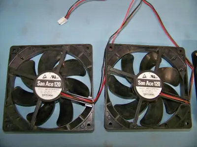 (4) Cooling Fans; (2 of 4) are San Ace 120, (2 of 4) are Protechnic