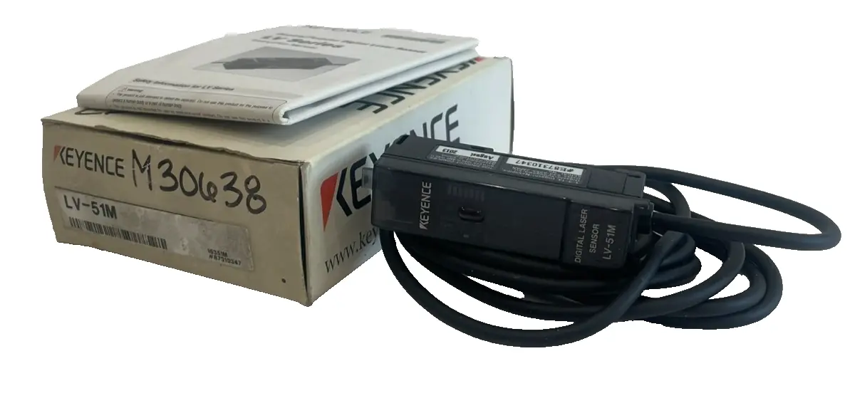 NEW KEYENCE LV-51M DIGITAL LASER SENSOR LV51M