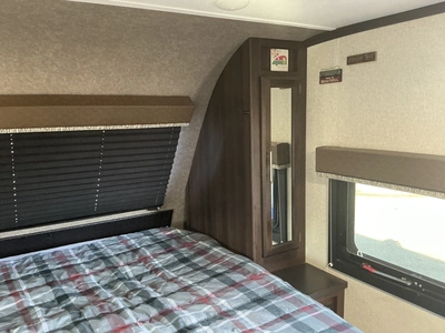 USED 2018 WHITE HAWK 23MRB