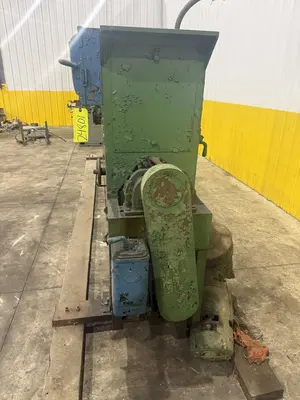 12' FARNHAM MODEL #5-41-8 ROLL FORMING MACHINE: YOBRO #24801
