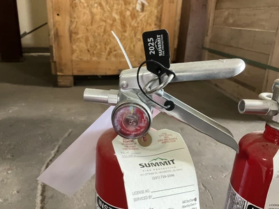 Used _UNKNOWN_ _UNKNOWN_ Fire Extinguishers Michigan US | Miedema Asset Management Group #1411030