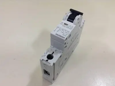 USED SIEMENS 5SJ4108-7HG40