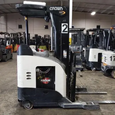 USED 2018 CROWN RR5725-45