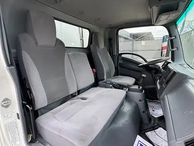 Used 2019 ISUZU NPR XD Reefer Trucks Florida US | Truck and Van Outlet #1509164