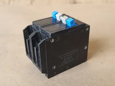 15 Amp 1 Pole, 40 Amp 2 Pole, 240 Volts Quad Tandem Circuit Breaker