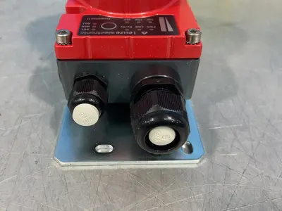 New | in-Stock LEUZE ELECTRONICS DDLS 200/200.160 Photoelectric Sensors Ohio US | HGR 24 #1084862