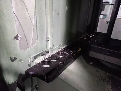 USED 2004 HAAS EC300