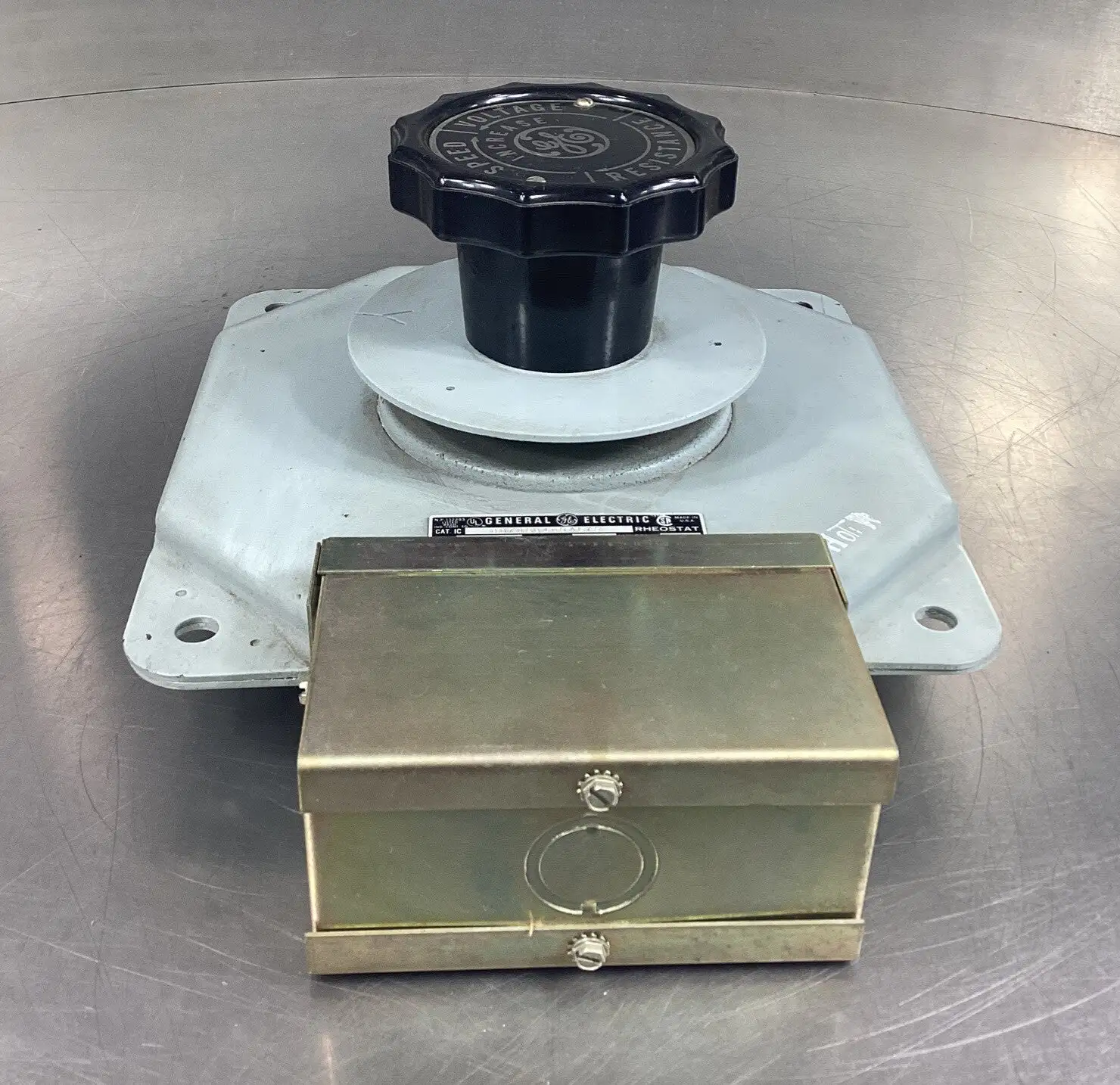 General Electric Rheostat, 600 Volt, Cat.# 8070EB105AE75 216 Ohms 4B