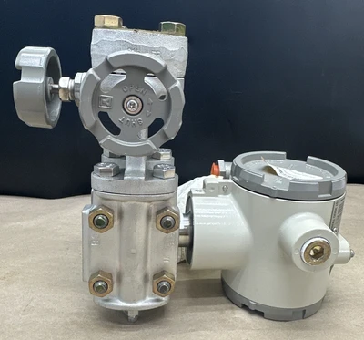 NEW Yamatake STD920Z-E2N00000-K3-E1U1