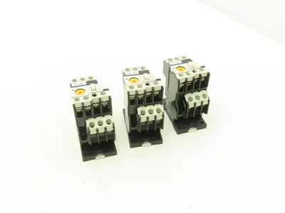 Fuji SZ-HB TZ1HB TR-ON/3 TR13D Thermal Overload Relay 0.48 - 0.72A with Adapter Base