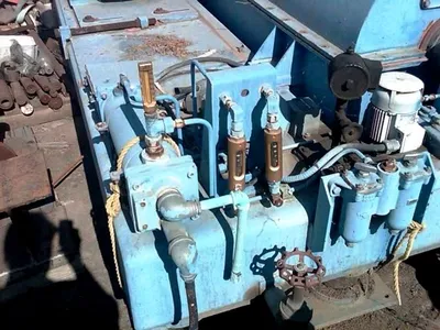 Humboldt B3-3 decanter centrifuge, CS.