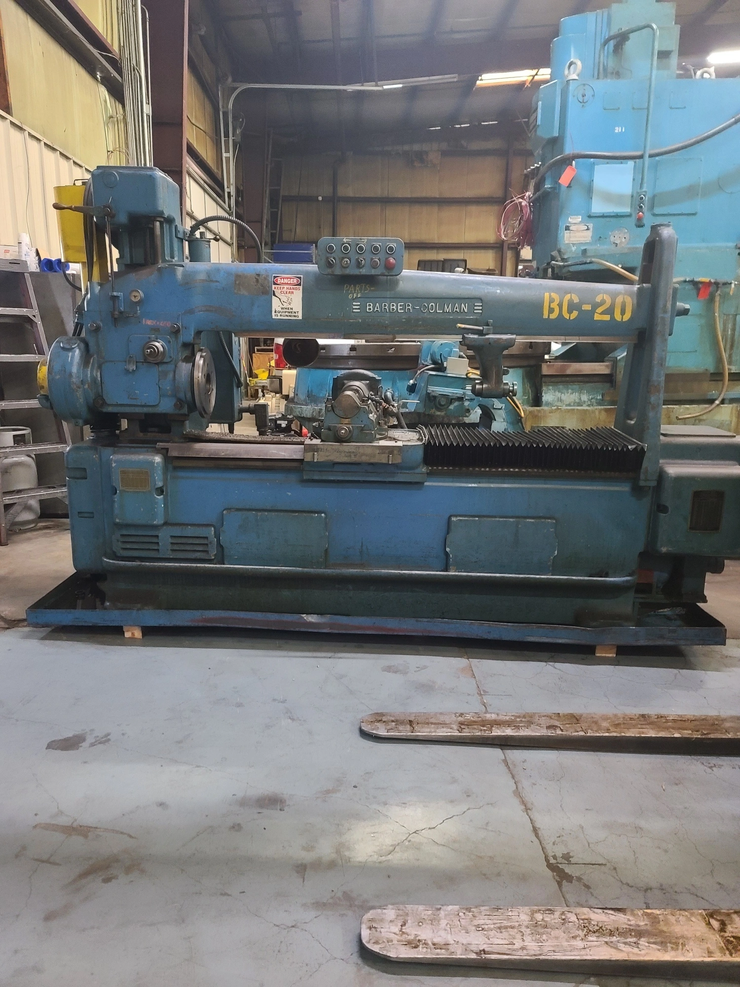 Used BARBER COLMAN 16-56 A-FRAME GEAR HOBBERS 16633946 | Piselli