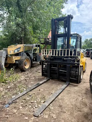 Used 2012 YALE GDP155VX Internal Combustion Forklifts: Pneumatic Tire Texas US | TB Forklifts #1326250