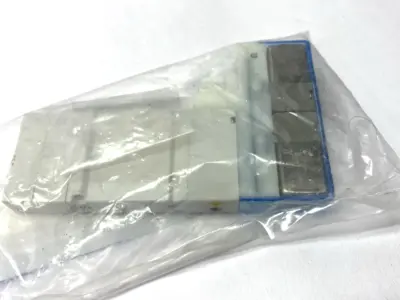 NEW SMC PNEUMATIC 5-PORT SOLENOID VALVE 24VDC