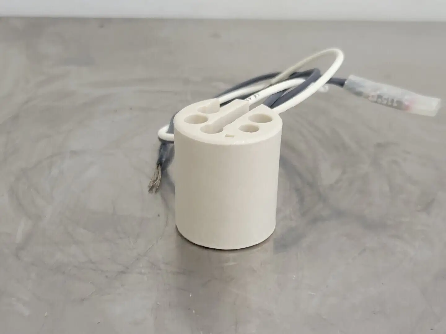 NEW LEVITON 31281-8
