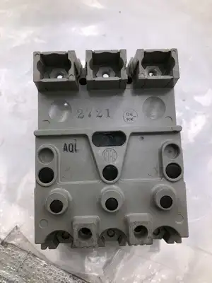 I-T-E HE3A025 25A 3 Pole Molded Case Circuit Breaker 600VAC