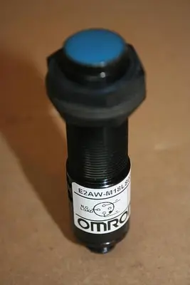 NEW OMRON E2AW-M18LS05-M1-B1