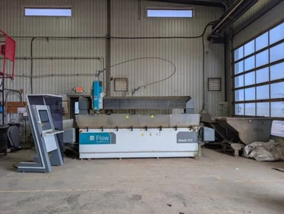 USED 2019 FLOW MACH 300