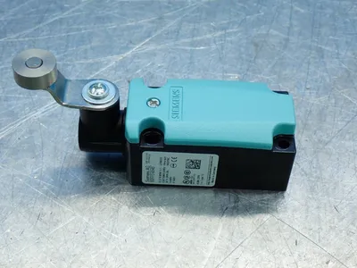 NEW SIEMENS 3SE51120CH02