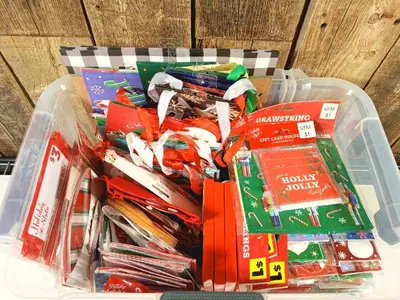 Lot of Christmas (gift bags, ribbon, etc.)