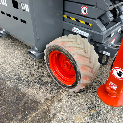 Used 2016 Skyjack SJ6832 RTE Scissor Lifters Wisconsin US | Stack Equipment #1271245
