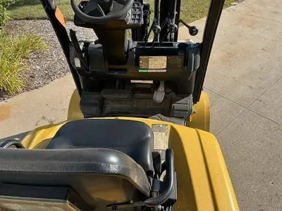 Used 2015 YALE GLP050LX Misc Forklifts Illinois US | Somerset Equipment Sales #1542949